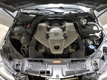 Mercedes Klasa C W205 2014 Mercedes-Benz Klasa C 63 AMG 2014 6.2l 6.2 Benzyna 451KM, zdjęcie 6