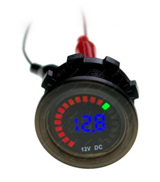 Автомобильный вольтметр + светодиодный индикатор