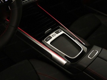 Mercedes GLB SUV 1.3 200 163KM 2025 MERCEDES-BENZ GLB 200 AMG Line Suv 1.3 163KM 2025, zdjęcie 12