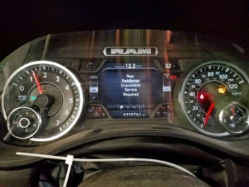  RAM 1500 Laramie 2024 5.7 Benzyna 395KM, zdjęcie 9