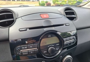 Mazda 2 II Hatchback 3d Facelifting 1.3 MZR 75KM 2011 Mazda 2 Zarejestrowany - ubezpieczony - 1,3 - 75 KM 1.3 Benzyna 75KM, zdjęcie 27