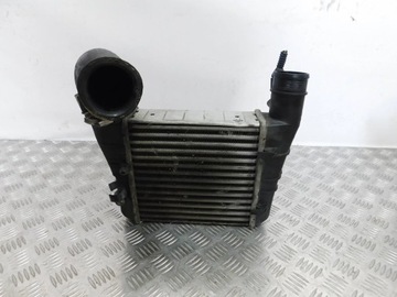 CHLADIČ INTERCOOLER EXEO 2.0 TDI 8E0145805AA