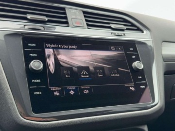 Volkswagen Tiguan II SUV Facelifting 2.0 TDI 150KM 2022 Volkswagen Tiguan Elegance, Matrix, Head-Up, Kamera, Ambiente, Asystenci, zdjęcie 29