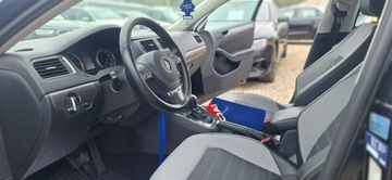 Volkswagen Jetta VI Sedan 2.0 TDI CR DPF 140KM 2013 Volkswagen Jetta automat mały przebieg, zdjęcie 8