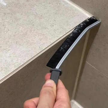 2 щетки для чистки щелей