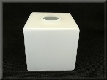 Klosz szklany kwadrat biały 12cm E27 do lamp