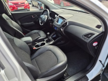 Hyundai ix35 SUV Facelifting 1.6 GDI 135KM 2015 Hyundai ix35 Piekny bialy 1.6 b z Niemiec ful opcja bezwypadkowy zarejestr, zdjęcie 23