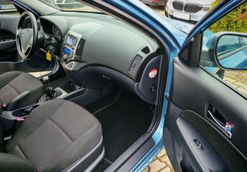 Hyundai i30 I Hatchback 1.6 126KM 2010 Hyundai i30 1.6 Benzyna 126KM, zdjęcie 16