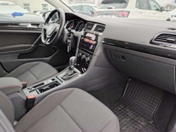 Volkswagen Golf VII Variant 2.0 TDI CR DPF BlueMotion Technology 150KM 2017 Volkswagen Golf FVmarza Kamera podgrz.fotele APP-Connect ASO 2.0 150KM, zdjęcie 12