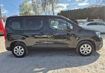Opel Combo E Kombivan 1.5 Diesel 131KM 2021 Opel Combo Najbogatsza wersja Kamery 360 130KM 1.5 Diesel 131KM, zdjęcie 12