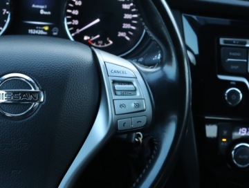 Nissan Qashqai II Crossover 1.2 DIG-T 115KM 2015 Nissan Qashqai 1.2 DIG-T, Salon Polska, Klima, zdjęcie 17