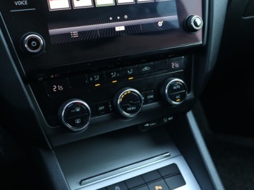 Skoda Octavia III Liftback Facelifting 1.6 TDI 115KM 2017 Skoda Octavia 1.6 TDI, Salon Polska, Klima, zdjęcie 17