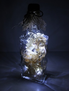 Декорирование стекла, светодиодная лампа на батарейках, балкон, терраса, окно, стол, полка