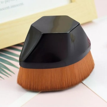 Кисточка для минеральной пудры SOFT MOISTURE BRUSH для нанесения пудры APPLICATION BRUSH