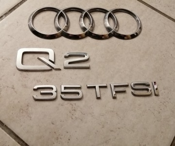 AUDI Q2 35 TFSI VÍKO KUFRU ZNAKY ZNAK NÁPIS