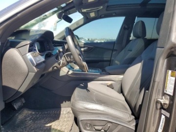 Audi Q8 SUV 3.0 55 TFSI 340KM 2021 Audi Q8 2021 AUDI Q8 PRESTIGE S-LINE 3.0 Benzyna 340KM, zdjęcie 7