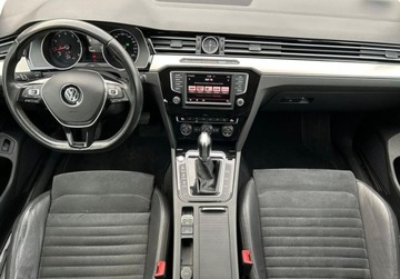 Volkswagen Passat B8 Variant 2.0 TSI BlueMotion Technology 220KM 2016 Volkswagen Passat Highline Pakiet Business, 220KM, DCC, ACC, GPS, Asysten, zdjęcie 3