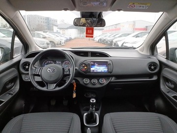 Toyota Yaris III Hatchback 5d Facelifting 2017 1.5 Dual VVT-iE 111KM 2018 Toyota Yaris 1,5-Dual-VVT-iE III (2011-2019) 1.5VV, zdjęcie 9