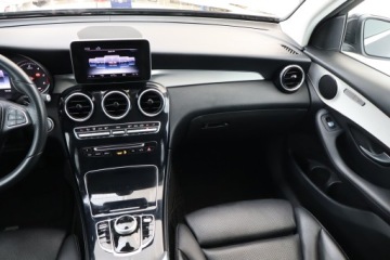 Mercedes GLC C253 SUV 2.1 220 d 170KM 2017 Mercedes GLC GLC 220 d 4MATIC, Salon Polska, zdjęcie 7