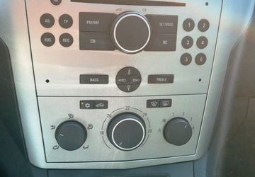 Opel Zafira B 1.9 CDTI ECOTEC 120KM 2006 Opel Zafira 1,9 Diesel 120 km 7- osobowy 1.9 Diesel 120KM, zdjęcie 15