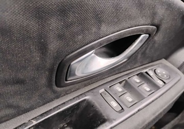 Renault Megane III Hatchback 1.5 dCi 105KM 2009 Renault Megane 2009r, 1.5 DCI. Delikatnie uszkodzony przod. Jezdzi. 1.5, zdjęcie 9