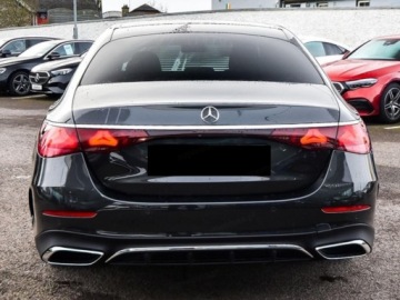 Mercedes Klasa E W214 Sedan 2.0 220d 197KM 2026 E Klasa 220 d 4-Matic AMG 2.0 (197KM) 2026, zdjęcie 4