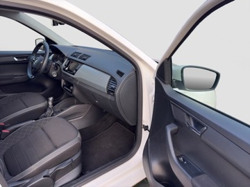 Skoda Fabia III Kombi Facelifting 1.0 TSI 95KM 2021 Skoda Fabia Skoda Fabia 1.0 TSI Ambition PLUS Benzyna 95KM, zdjęcie 31