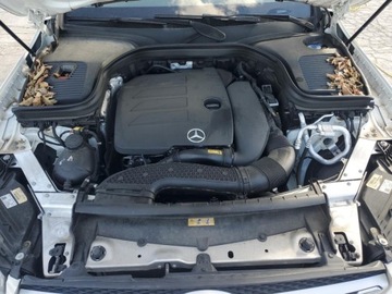 Mercedes GLC C253 2021 Mercedes-Benz GLC 300 4Matic 2021 2.0l 2.0 Benzyna 255KM, zdjęcie 6