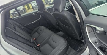 Volvo V60 I 2016 Volvo V60 2.0 Moc 240 KM benzyna - GAZ 2.0 Benzyna 240KM, zdjęcie 18