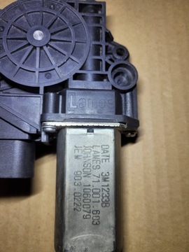 BMW E87 E90 E91 MOTOREK ZVEDÁNÍ OKNO PRAVÝ ZADNÍ 5 PIN 1060079 9030222