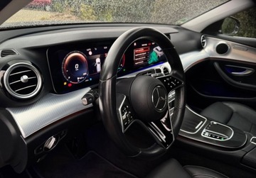 Mercedes Klasa E W213 Limuzyna Facelifting 2.0 E200 197KM 2021 Mercedes-Benz Klasa E 2,0 197psHybr 9G LIFT Full Led Skora Duza Navi Virtu, zdjęcie 4