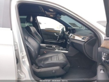 Mercedes Klasa E W212 2014 Mercedes-Benz Klasa E 63 amg, 2014r., 4x4, 5.5L V8 5.5 Benzyna 550KM, zdjęcie 6