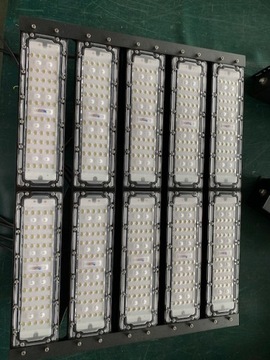 Светодиодный спортивный прожектор 200 Вт для фасада стадиона