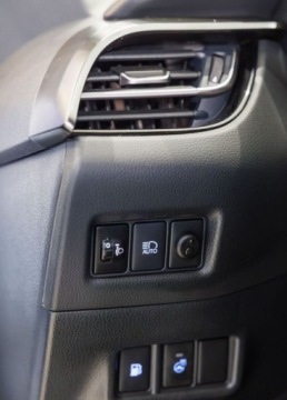 Toyota C-HR I Crossover Facelifting 1.8 Hybrid 122KM 2022 Toyota C-HR 1.8 Hybrid Style 1.8 Hybryda 122KM, zdjęcie 36