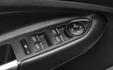 Ford Kuga II SUV 1.5 EcoBoost 150KM 2016 Ford Kuga 1.5 i Tempomat Podgrzewane fotele 1 rok gwarancji w cenie, zdjęcie 24