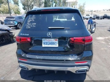 Mercedes GLB 2021 Mercedes-Benz GLB 2021 Mercedes-Benz GLB GLB 250 SUV 2.0 Benzyna 221KM, zdjęcie 14