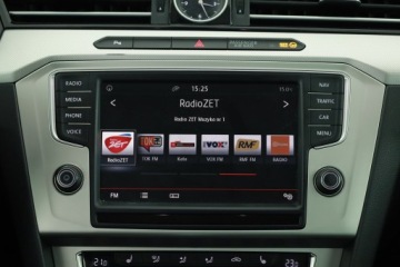 Volkswagen Passat B8 Variant 2.0 TDI BlueMotion SCR 150KM 2016 VW Passat 2.0 TDI, Automat, Navi, Klima, zdjęcie 9