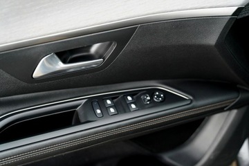 Peugeot 5008 II Crossover Facelifting 2.0 BlueHDi 177KM 2020 Peugeot 5008 GT kamera Skora adc Nawi PANORAMA bli, zdjęcie 14