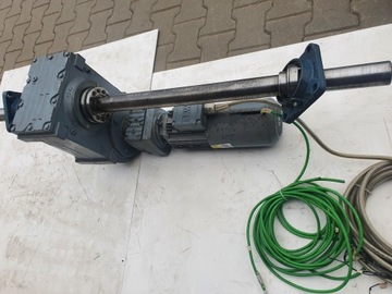 Silnik SEW 0,55kw przekładnia 1: 323 4 r/min Nr699