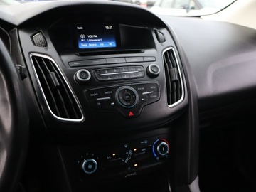 Ford Focus III Kombi Facelifting 1.6 TDCi 95KM 2015 Ford Focus 1.6 TDCi, Salon Polska, Serwis ASO, zdjęcie 11