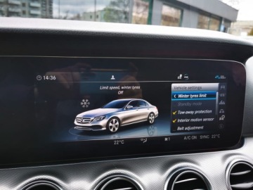 Mercedes Klasa E W213 2020 MERCEDES KLASA E W213 Limuzyna 1.6 200d 160KM * Automat* Przebieg 86487, zdjęcie 11