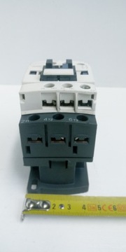 LC1D12 Релейный контактор Schneider 230В 25А