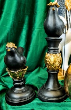 ФИГУРКА ПТИЦЫ НА ЧЕРНО-ЗОЛОТОЙ КОЛОННЕ