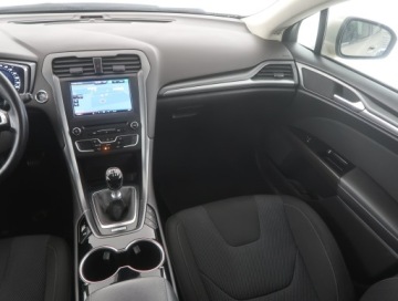 Ford Mondeo V Liftback 1.6 TDCi 115KM 2015 Ford Mondeo 1.6 TDCi, Navi, Klima, Klimatronic, zdjęcie 7