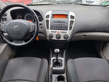 Kia Ceed I Hatchback 1.4 109KM 2007 Kia Ceed Piekna klimatyzacja bez rdzy 1.4 Benzyna 109KM, zdjęcie 25