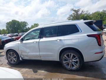 Cadillac 2023 Cadillac XT6 Premium Luxury 2023 3.6l 3.6 Benzyna 310KM, zdjęcie 2