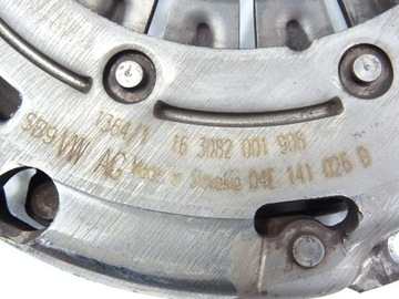 VW GOLF VII 1.4 TSI ДВУМАССОВАЯ СЦЕПЛЕНИЕ 04C141026B 03C141031D