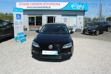 Volkswagen Jetta VI Sedan Facelifting 2.0 TDI 110KM 2015 Volkswagen Jetta Salon Polska Gwarancja Comfortlin, zdjęcie 2