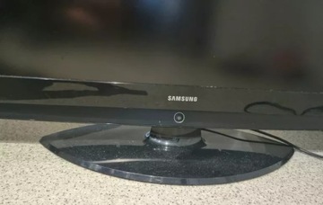 ПОВРЕЖДЕННЫЙ ТЕЛЕВИЗОР SAMSUNG 40 ДЮЙМОВ LE40S62B + ПУЛЬТ ПУЛЬТА ПУЛЬТА