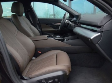 BMW Seria 5 G90-91 Sedan 2.0 20d 197KM 2025 BMW Seria 5 BMW 520d xDrive Sedan 2.0 Hybryda 197KM, zdjęcie 24